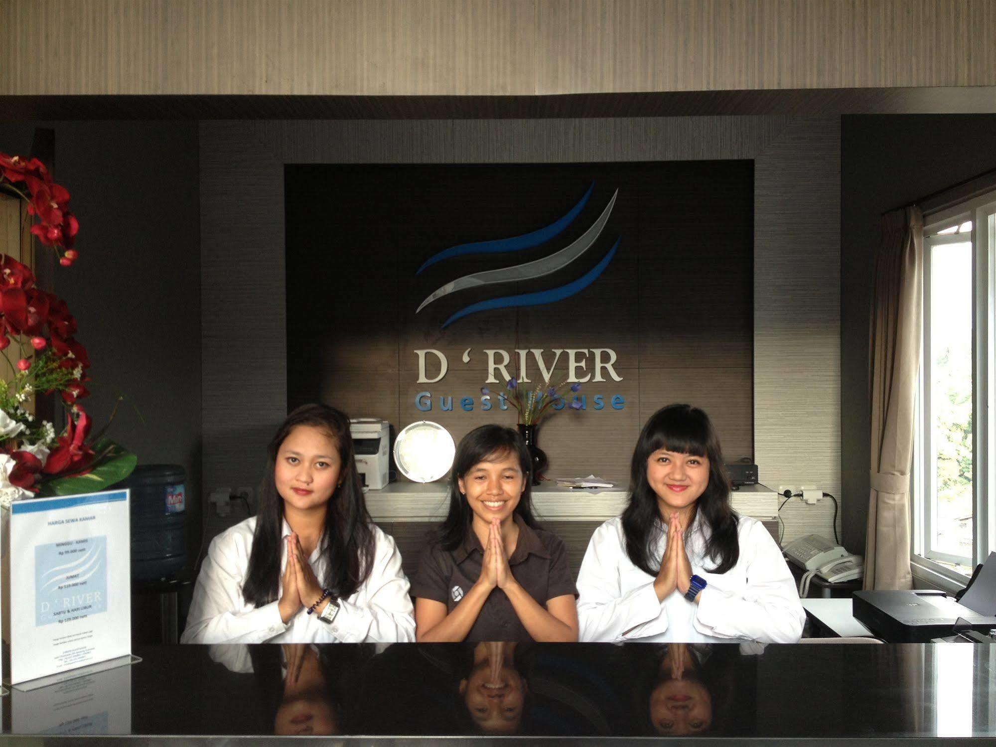 D River Pensión Bandung Exterior foto